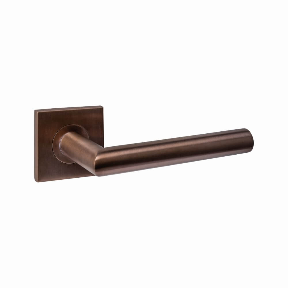 Intersteel DeurklinkQ 04 op vierkant rozet brons - 1343.103402