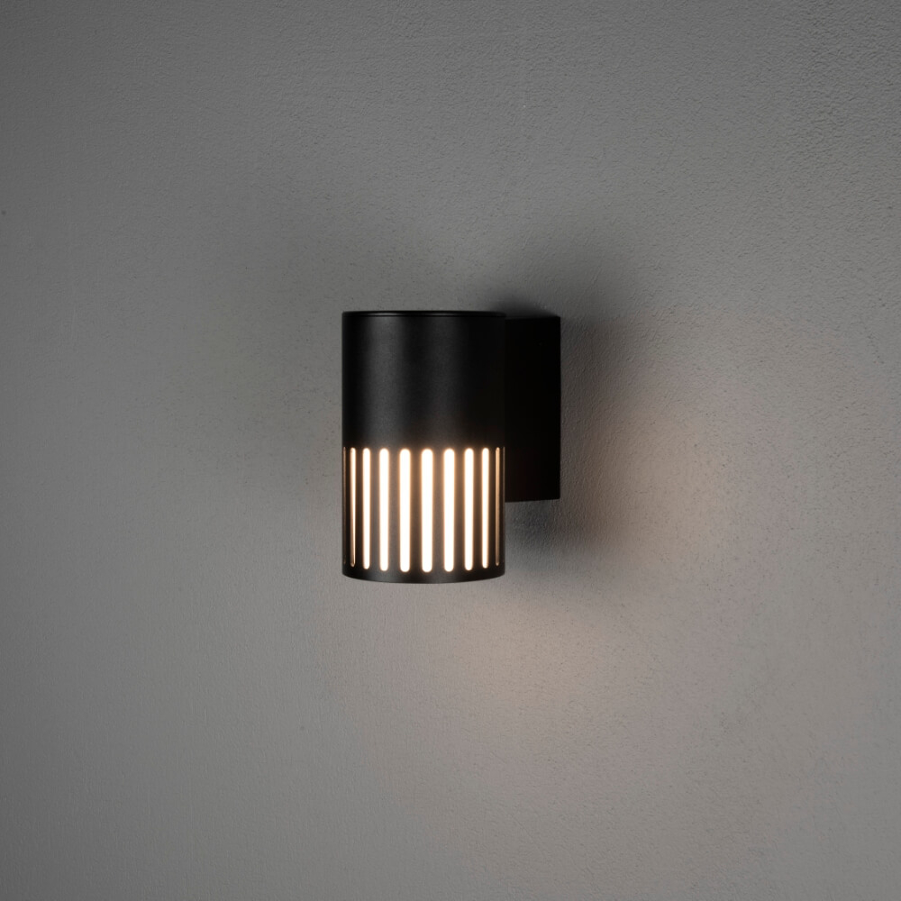 KonstSmide Design wandlampPistoia zwart met wit glas - 7357-752
