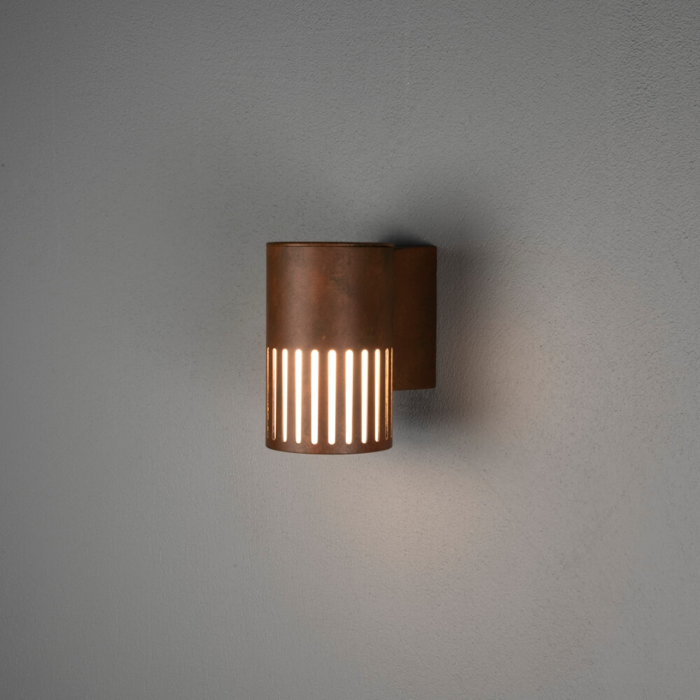 KonstSmide Design wandlamp Pistoia roestbruin met wit glas - 7357-972