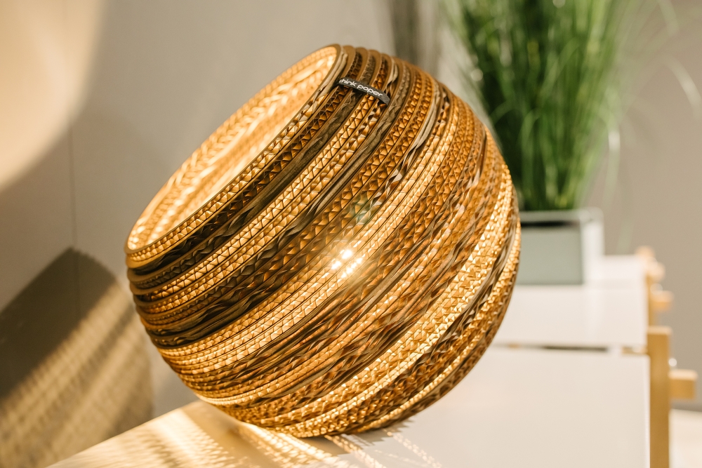 Globe 640 kartonnen tafellamp Ø 64cm Think Paper 8720165407149