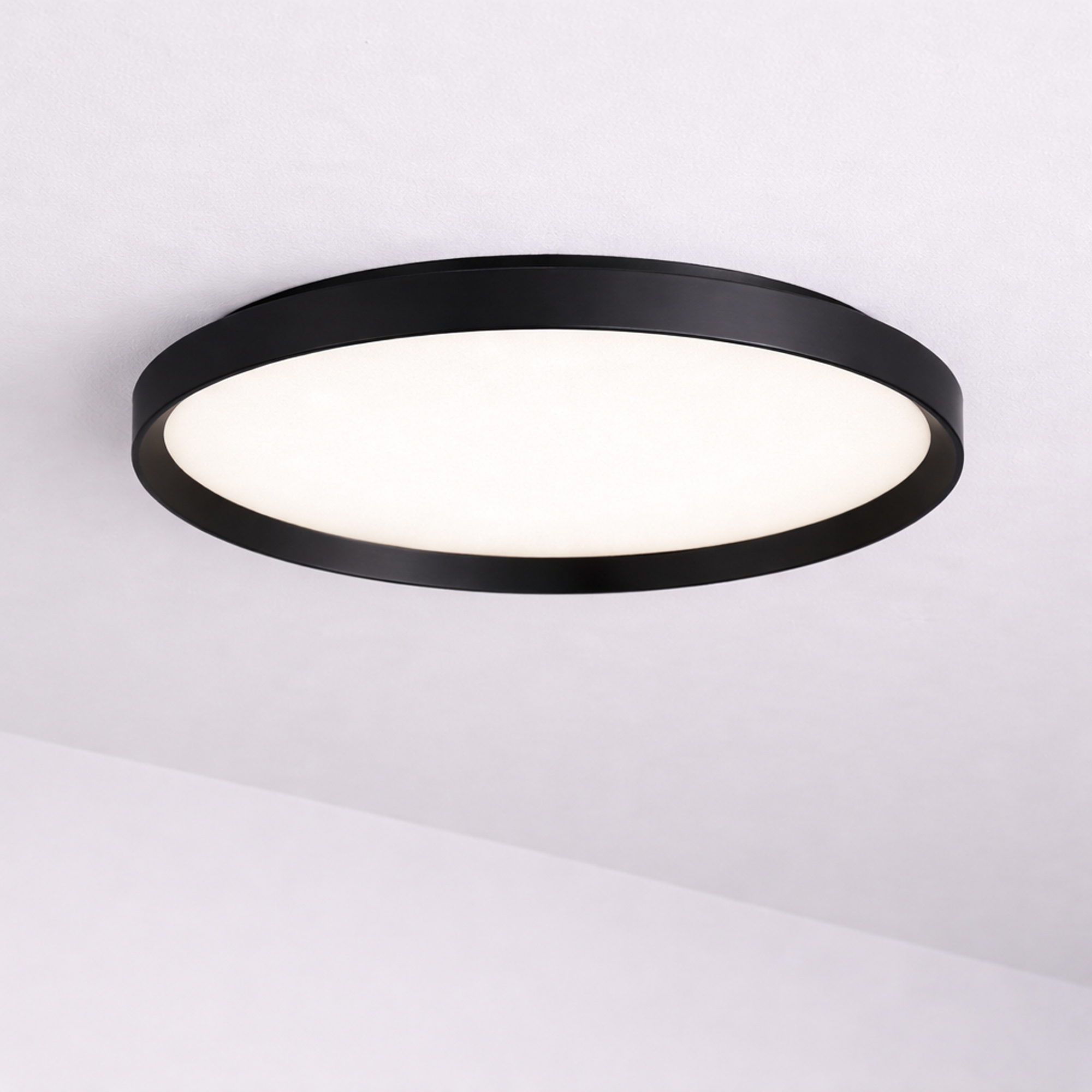 Lyora Strakke plafonnierePrisma zwart Ø 35cm - 510644