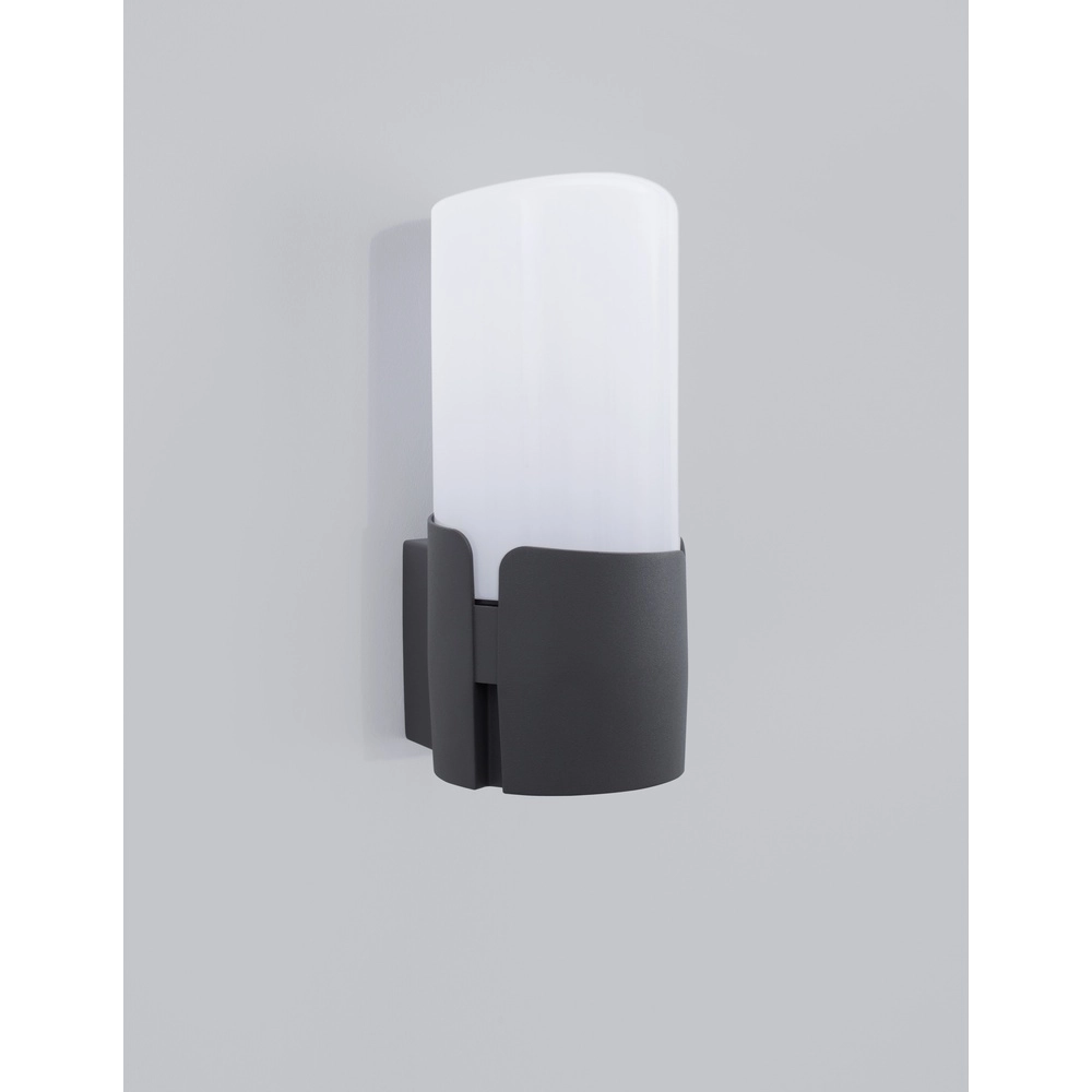 Strakke wandlamp Pyro grijs Lyora 5212017429117