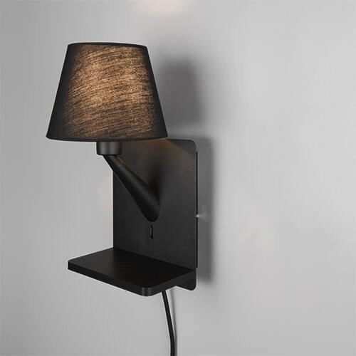 Strak nachtlampje Comfort zwart - met usb Trio 4017807614763