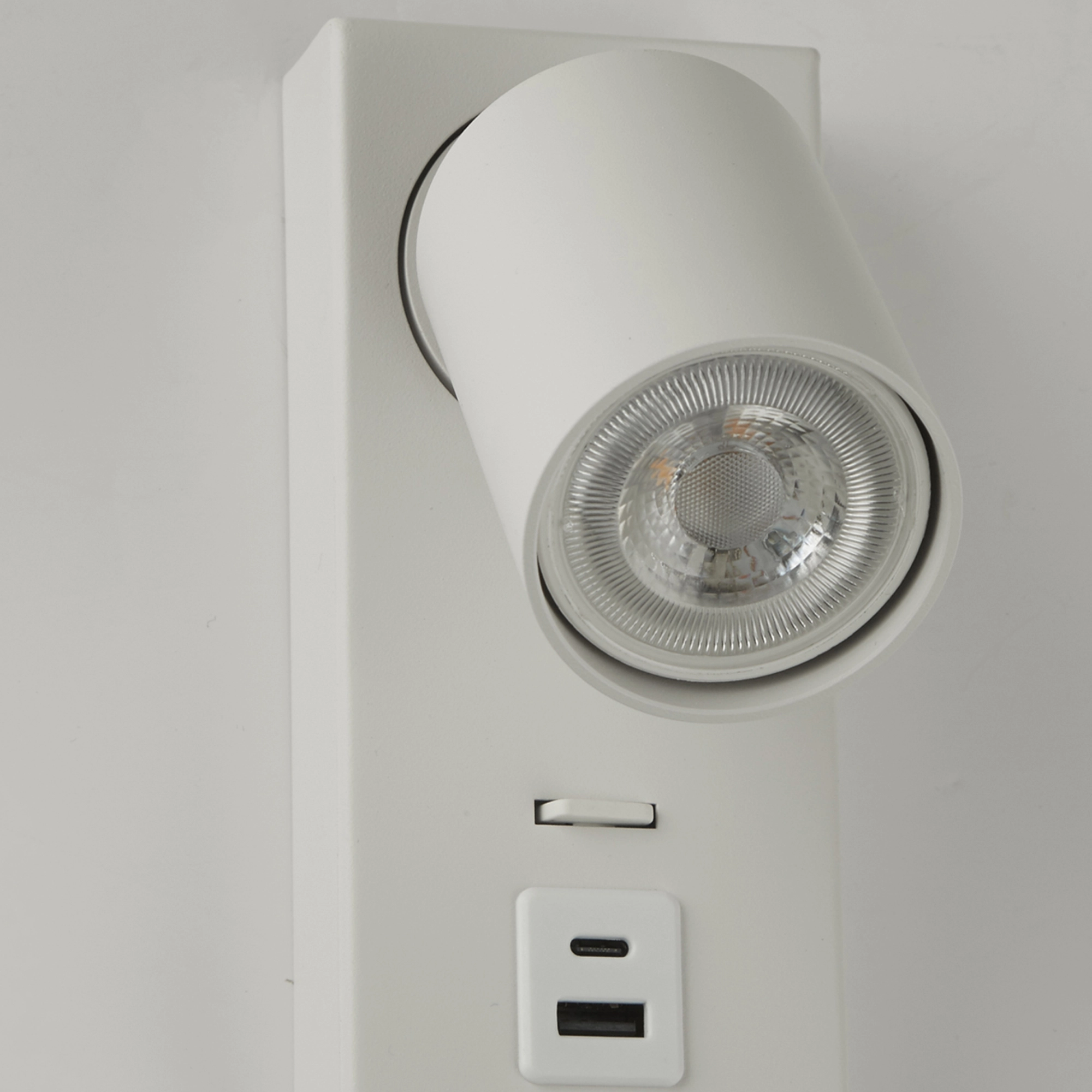 Bedlampje Moon 1 wit met usb Lyora 5053423311661