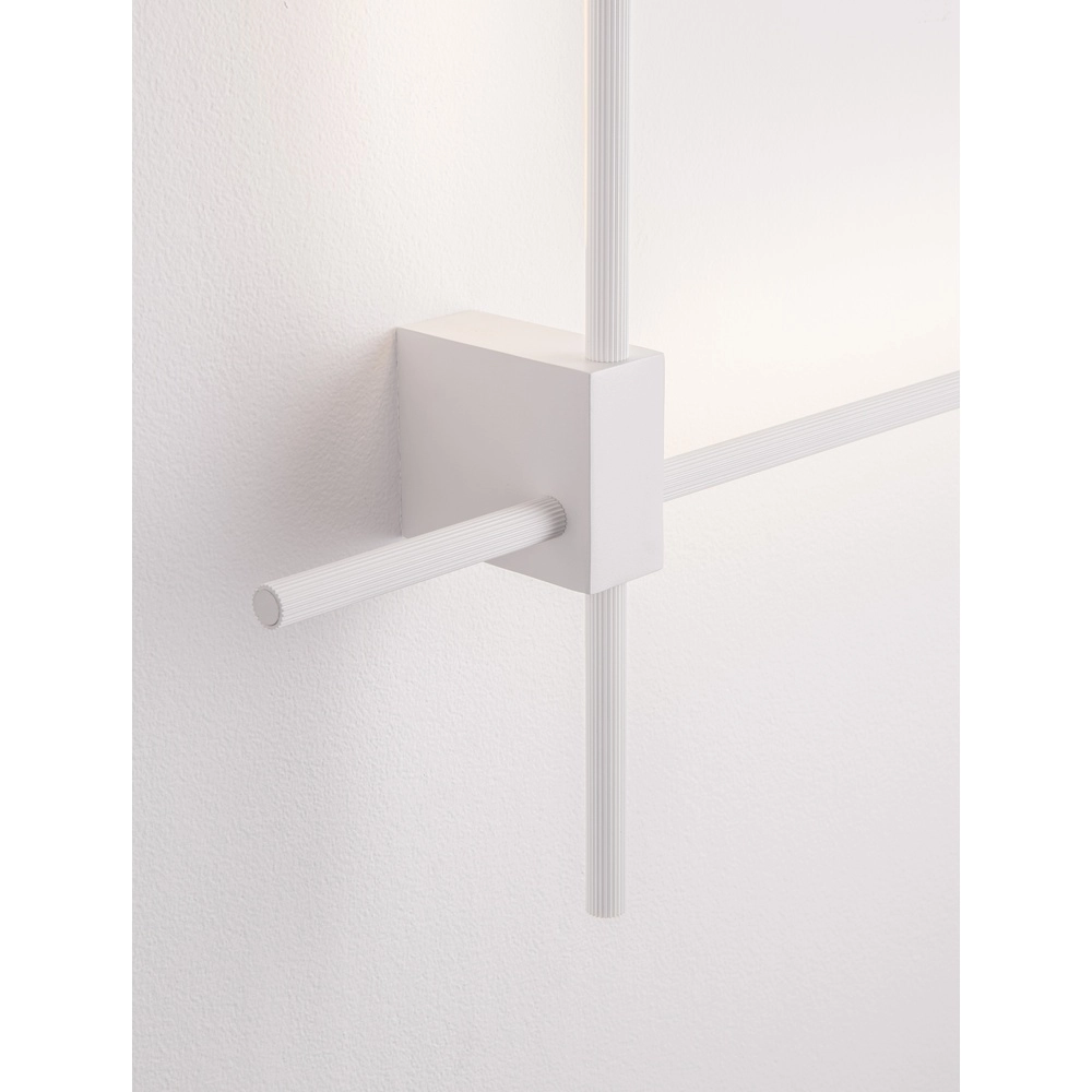 Strakke wandlamp Peak wit Lyora 5212017473721