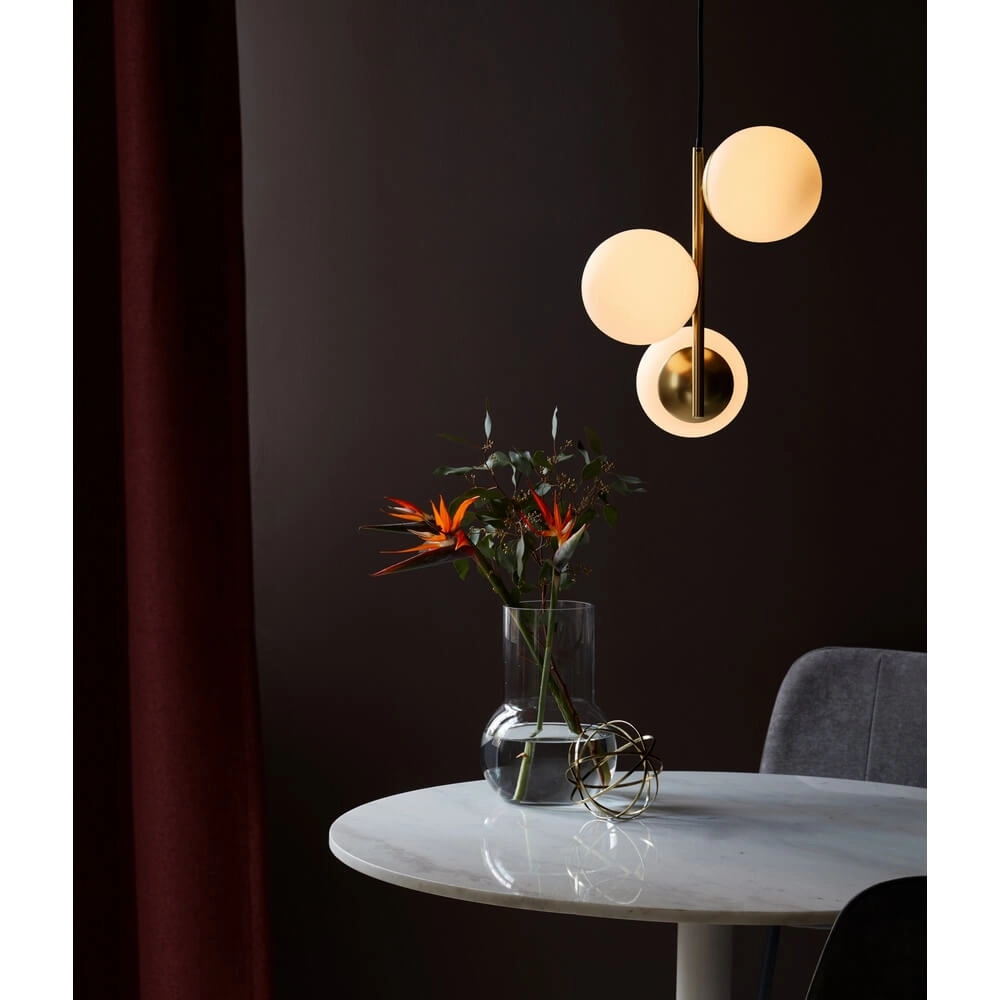 Hanglamp Lilly 3-lichts goud met witte bol Nordlux 5701581459083