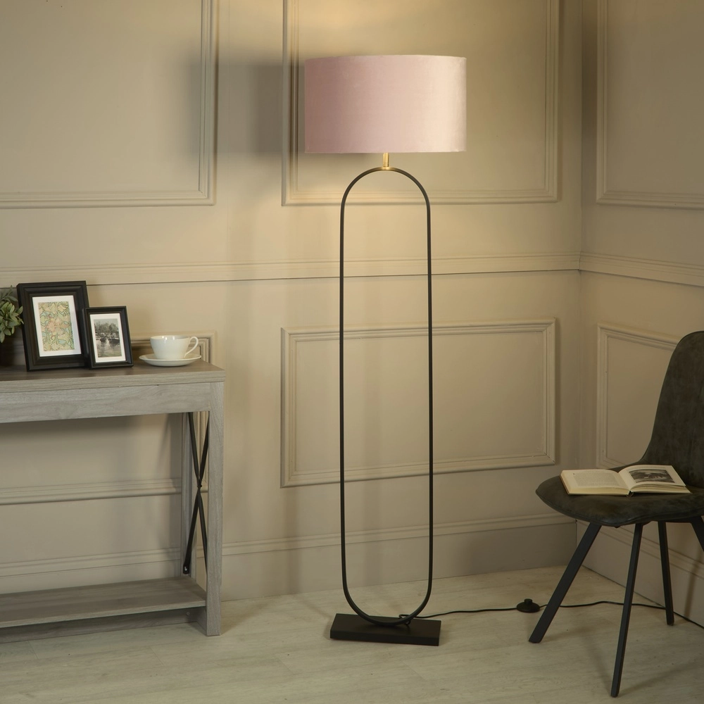 Vloerlamp Modish zwart met roze kap Searchlight 5053423307572