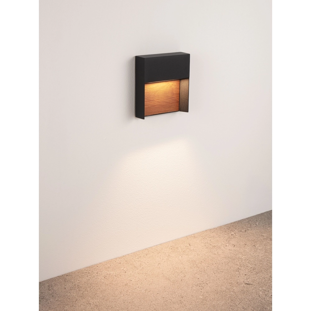 Design wandlamp Noray zwart met hout - 2700K