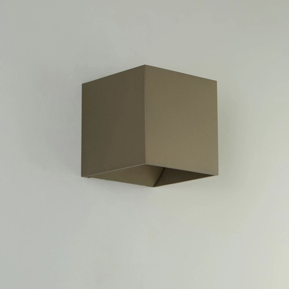 Opbouwspot Newton up & down bruin Searchlight 5053423285214