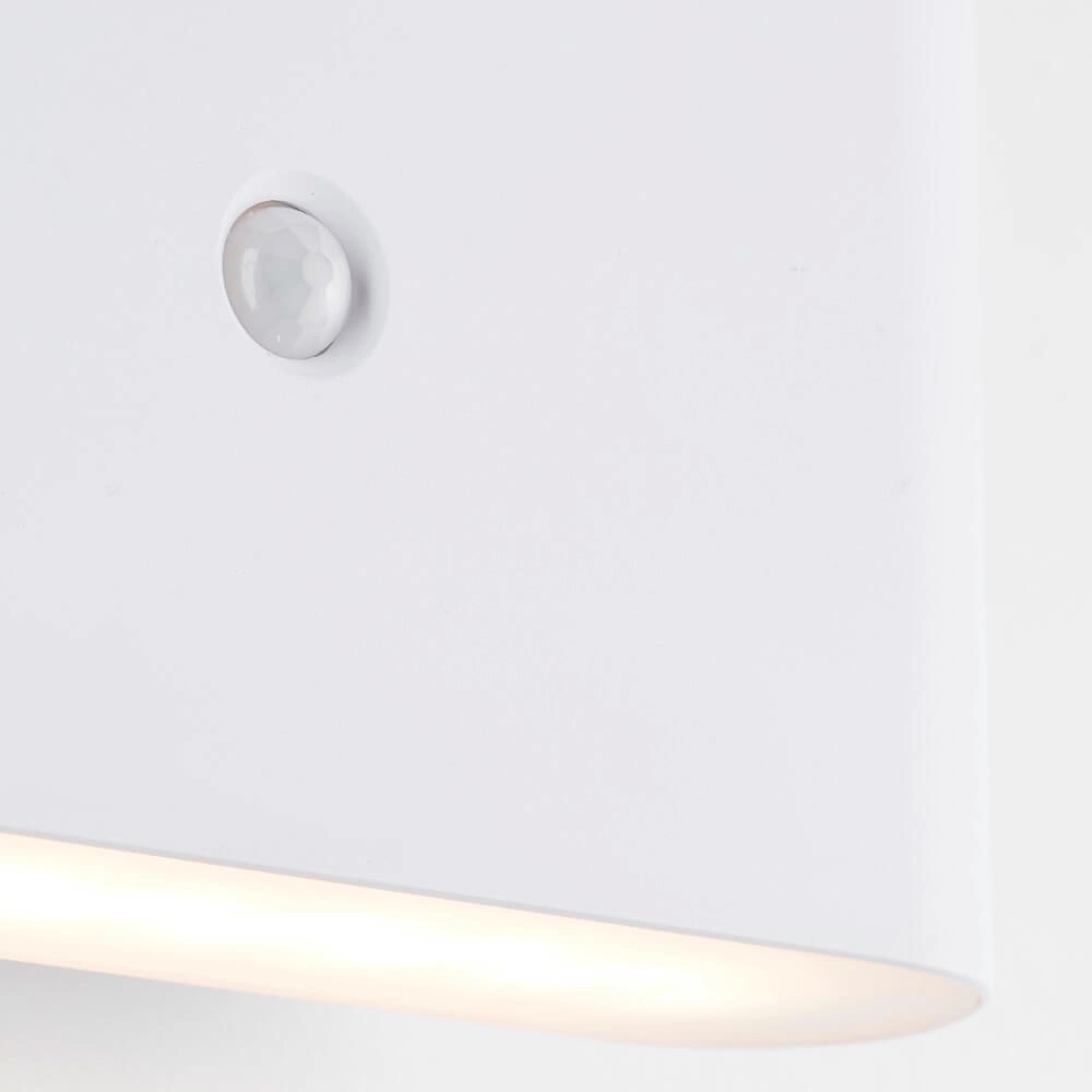 Oplaadbare wandlamp Xino wit Brilliant 4004353447877