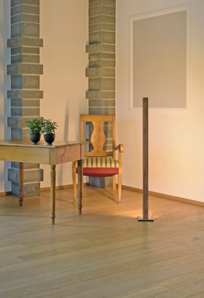 Led vloerlamp Leonora 122,5 cm - walnut oiled HerzBlut 4021273026371