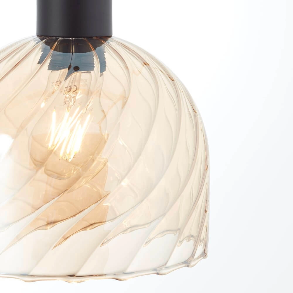 Hanglamp Casto zwart met amber glas Brilliant 4004353446863