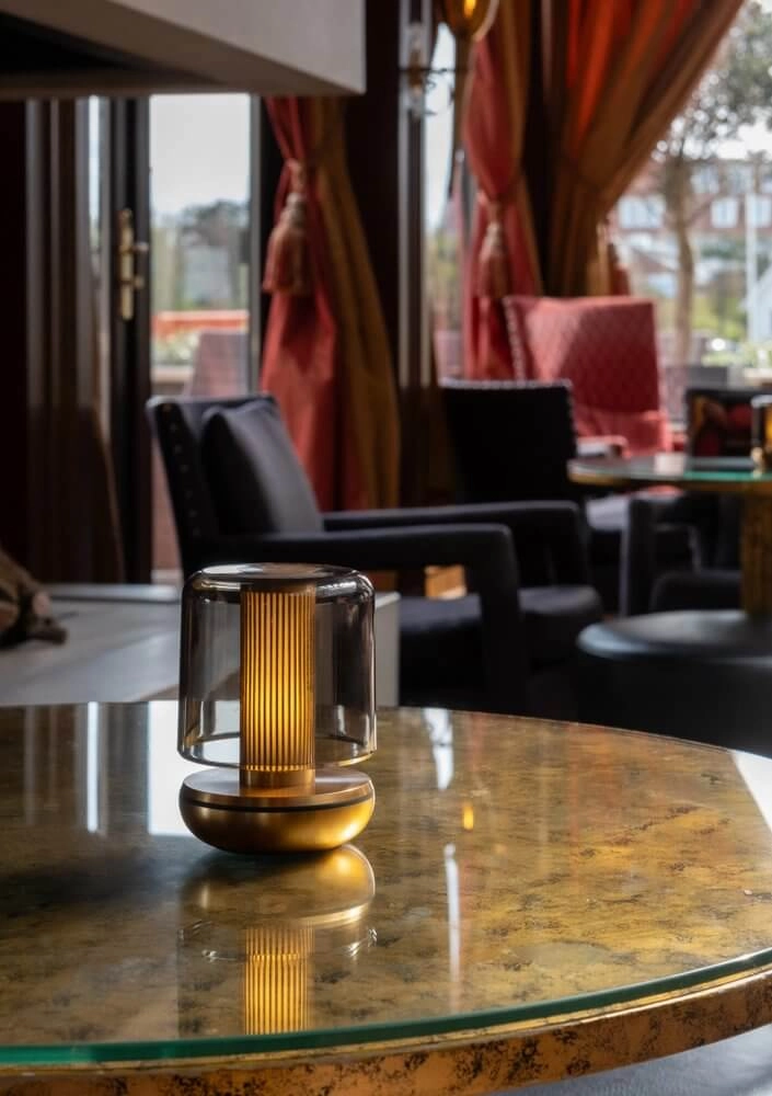 Oplaadbare tafellamp Firefly gold smoked Humble 6097522568556