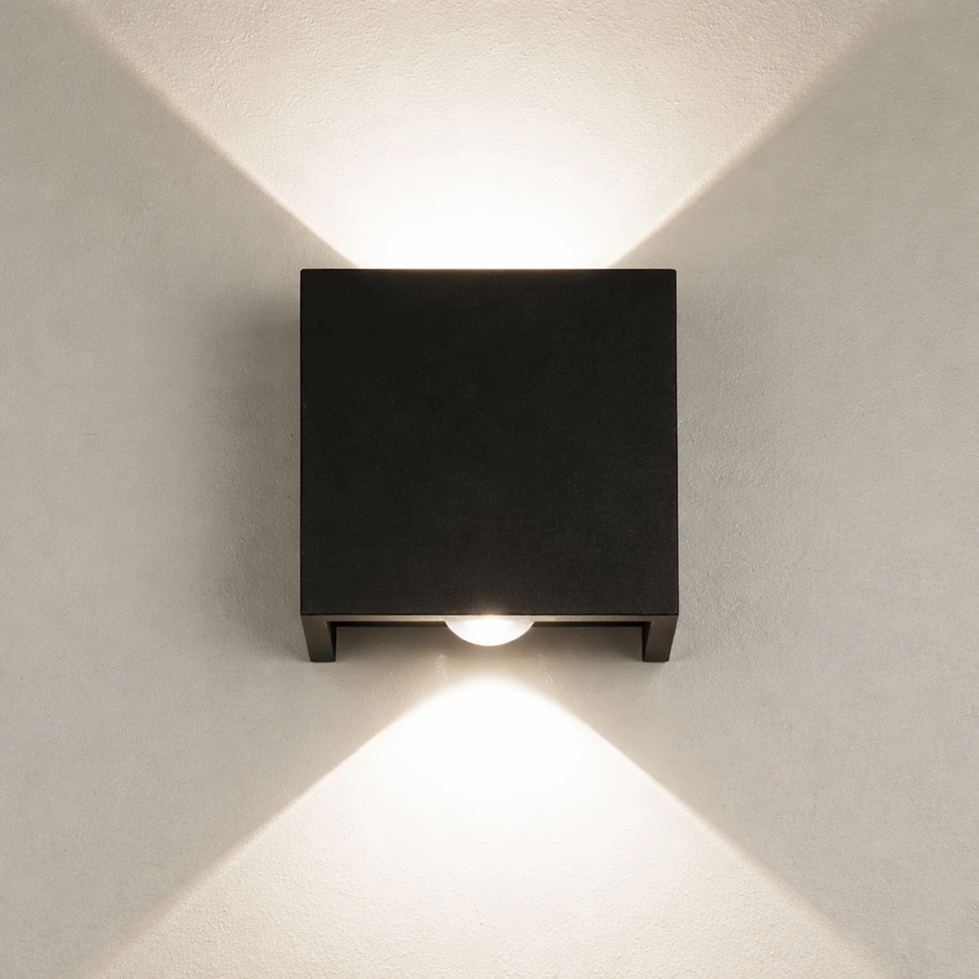 Design wandlamp Sloane zwart