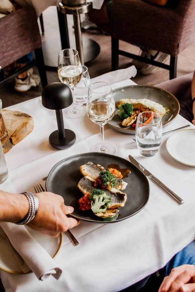 Oplaadbare tafellamp Two black Humble 7446023311359