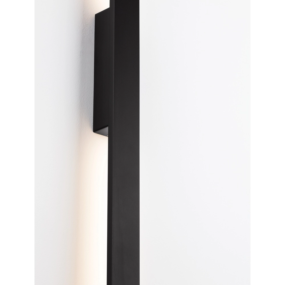 Strakke wandlamp Aneth zwart 104cm Lyora 5212017447302