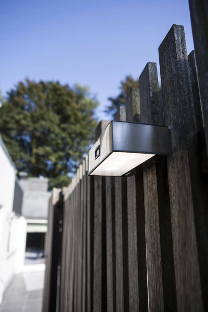 Solar wandlamp Brick RVS Lutec 6939412044002