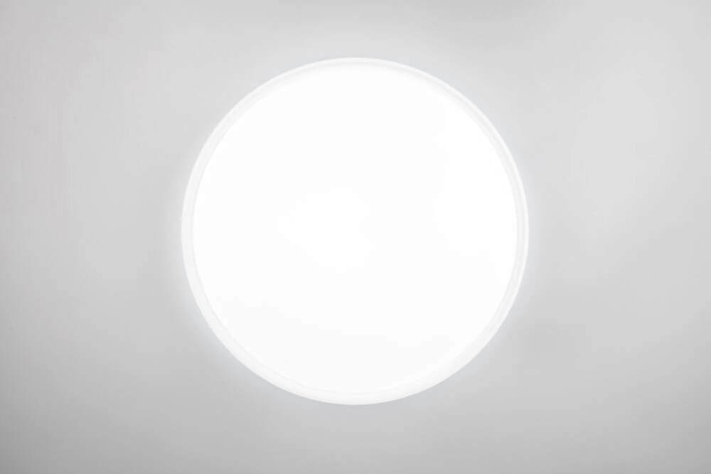 Witte plafonnière Spacy met afstandsbediening Trio 4017807612950