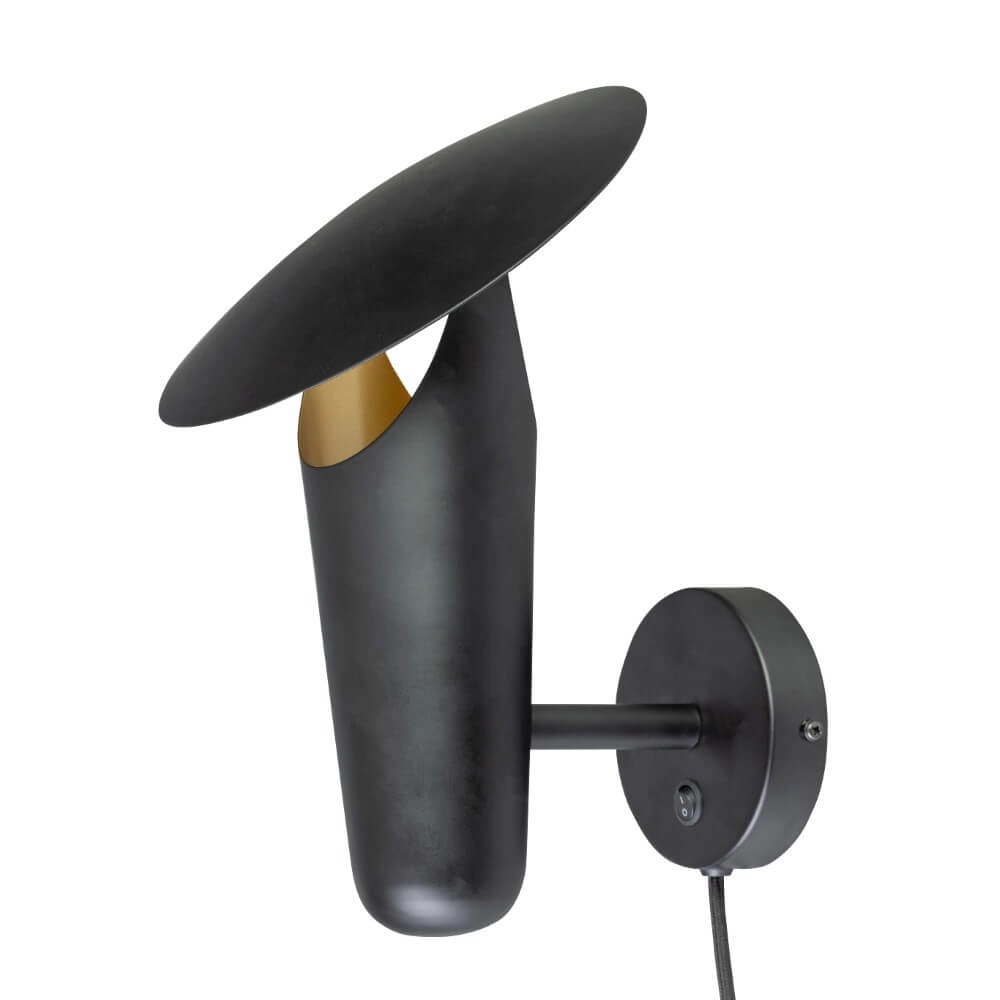 Moderne wandlamp The Britt zwart met goud Moderne wandlamp The Britt zwart met goud