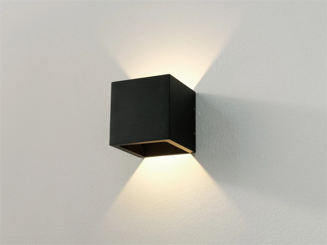 Design wandlamp Cube zwart vierkant Design wandlamp Cube zwart vierkant