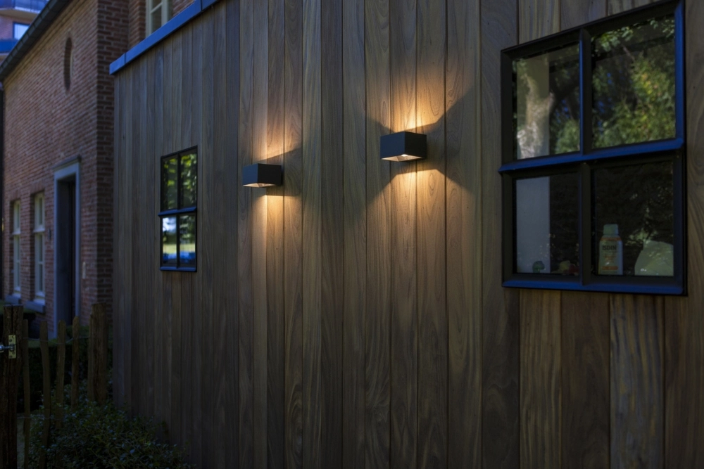 Strakke wandlamp Gemini grijs met sensor Lutec 6939412018171