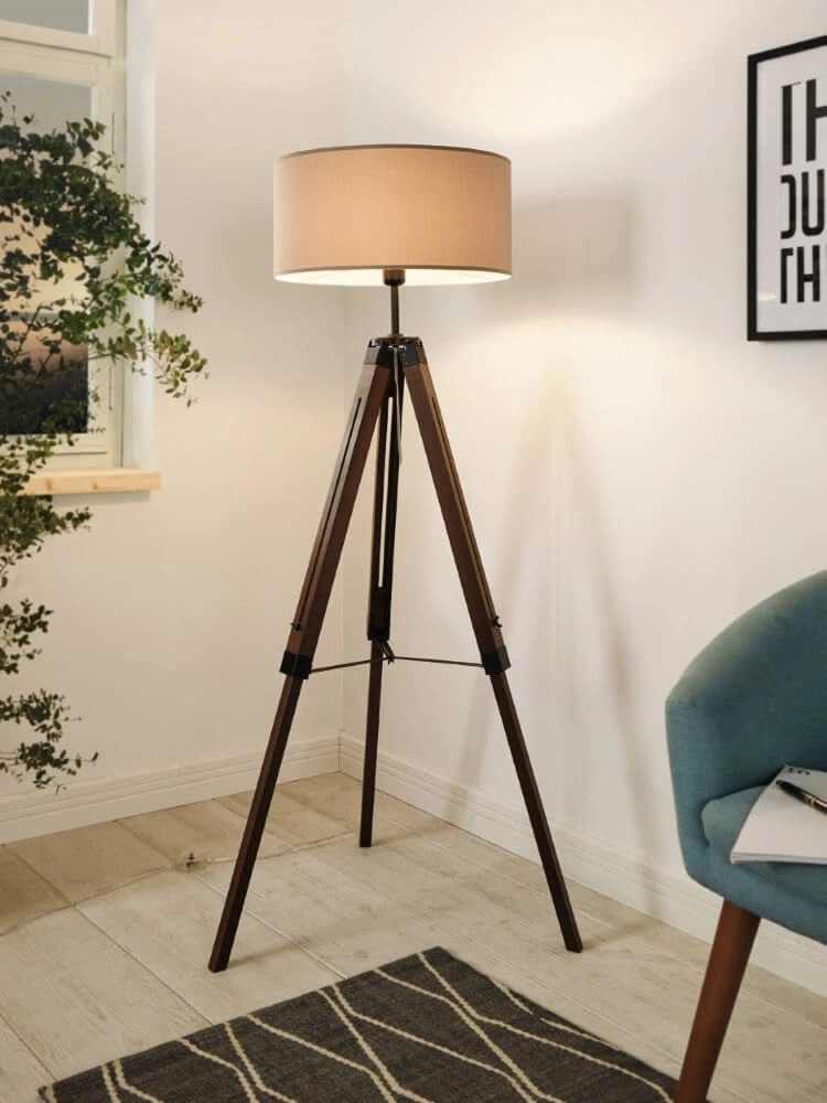 Landelijke vloerlamp Lantada 106cm Tripod hout met taupe Eglo 9002759441159