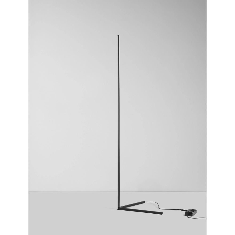 Vloerlamp V-Line zwart Lyora 5212017433404