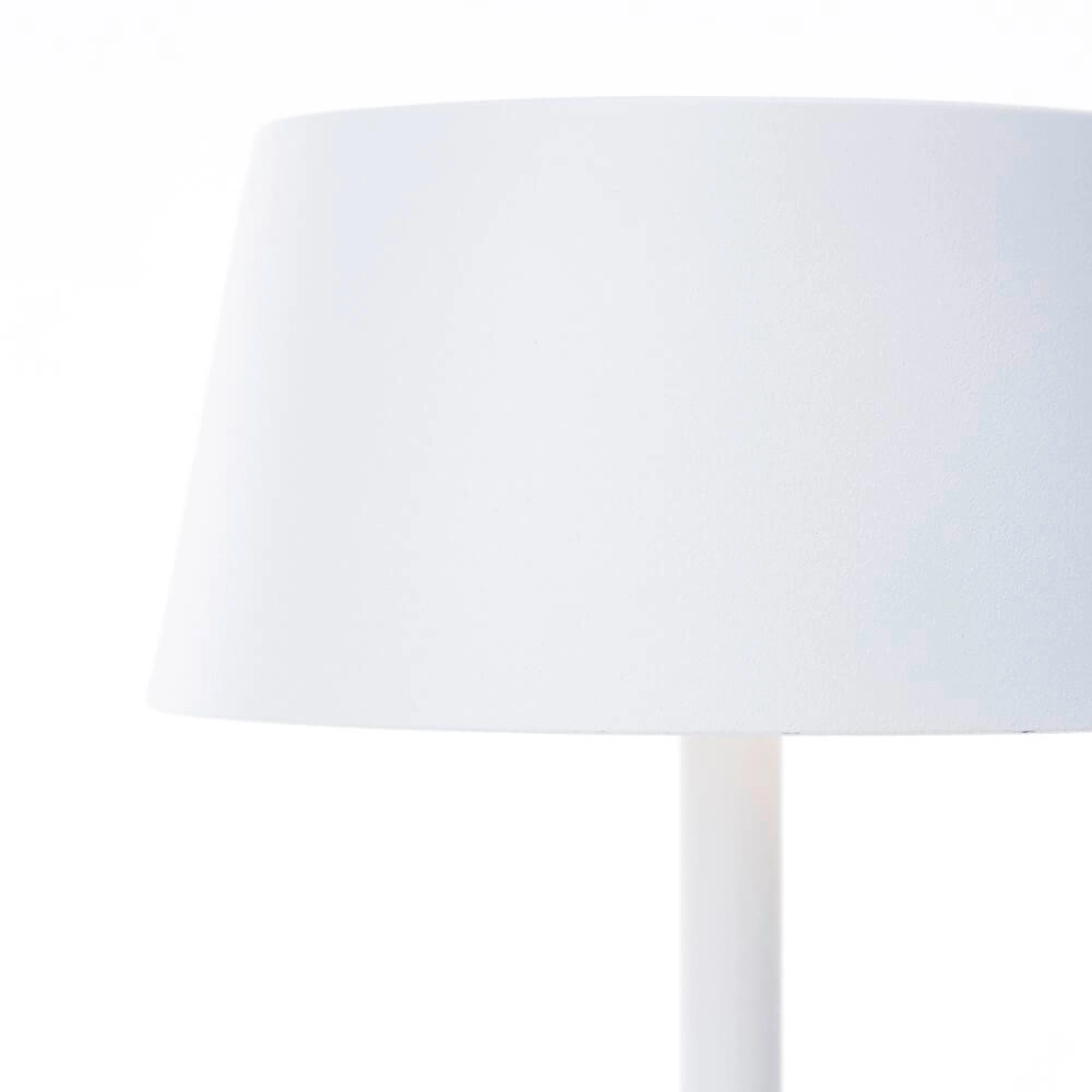 Witte design tafellamp Picco op batterij Brilliant 4004353437700