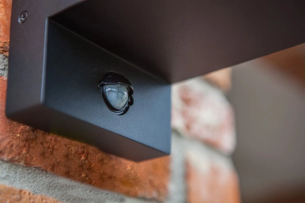 Sensor wandlamp Flair zwart - reddot award Lutec 6939412049991