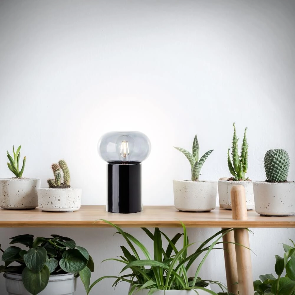 Zwarte tafellamp Knut met smoke glas Brilliant 4004353430169