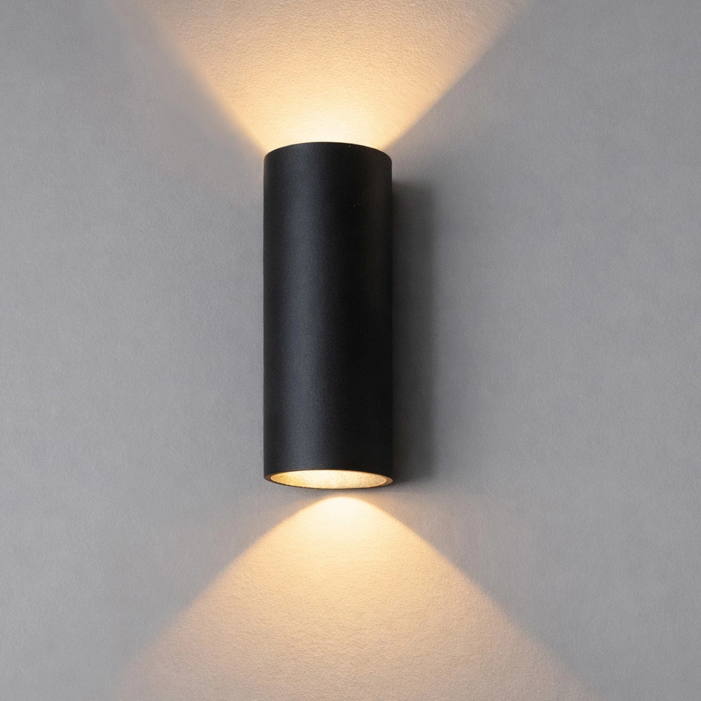 Strakke wandspot Brody 2 dim to warm zwart