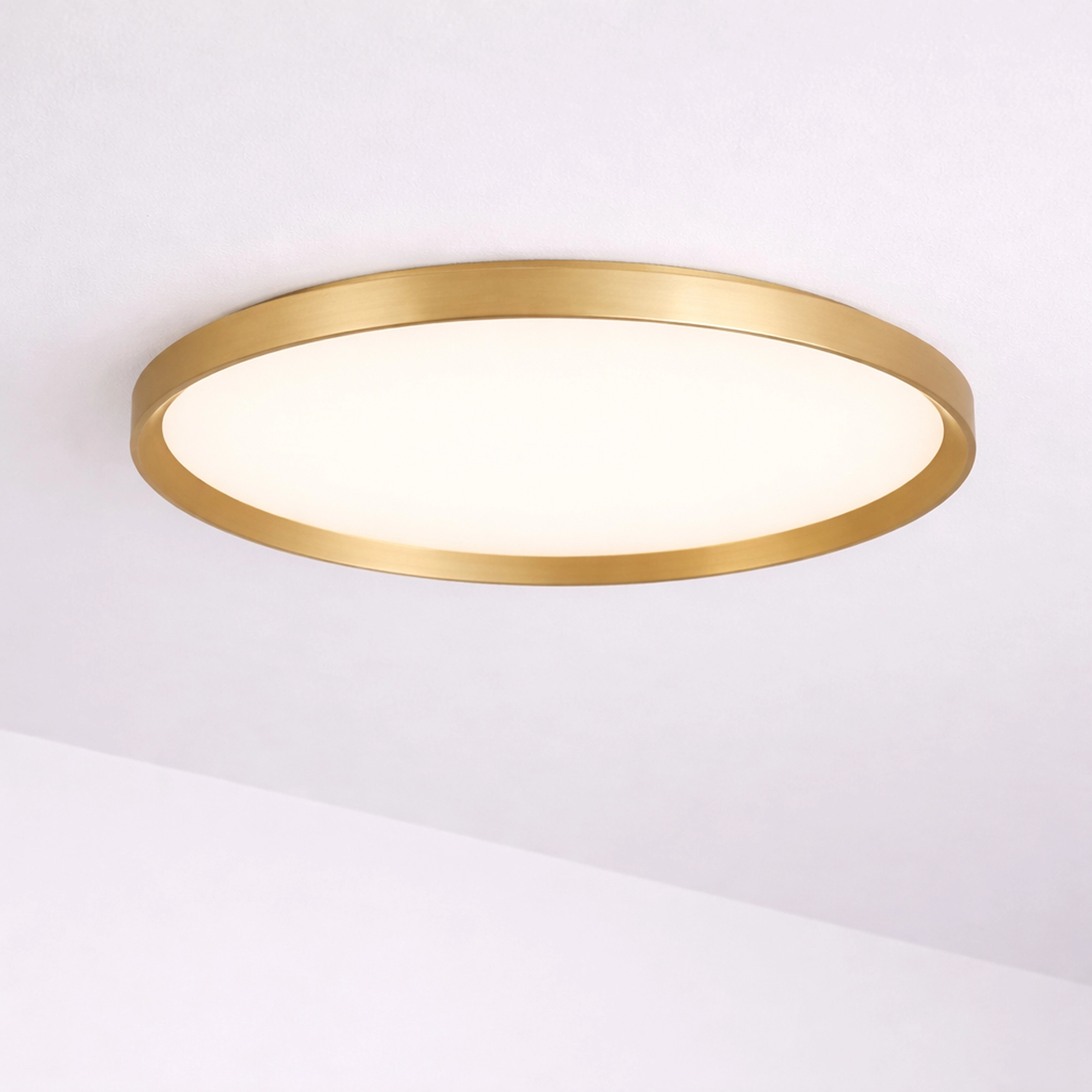 Strakke plafonniere Prisma goud Ø 35cm