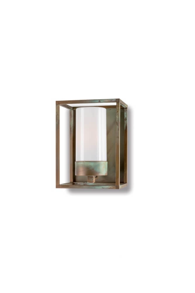 Messing wandlamp Cubic3 wit glas