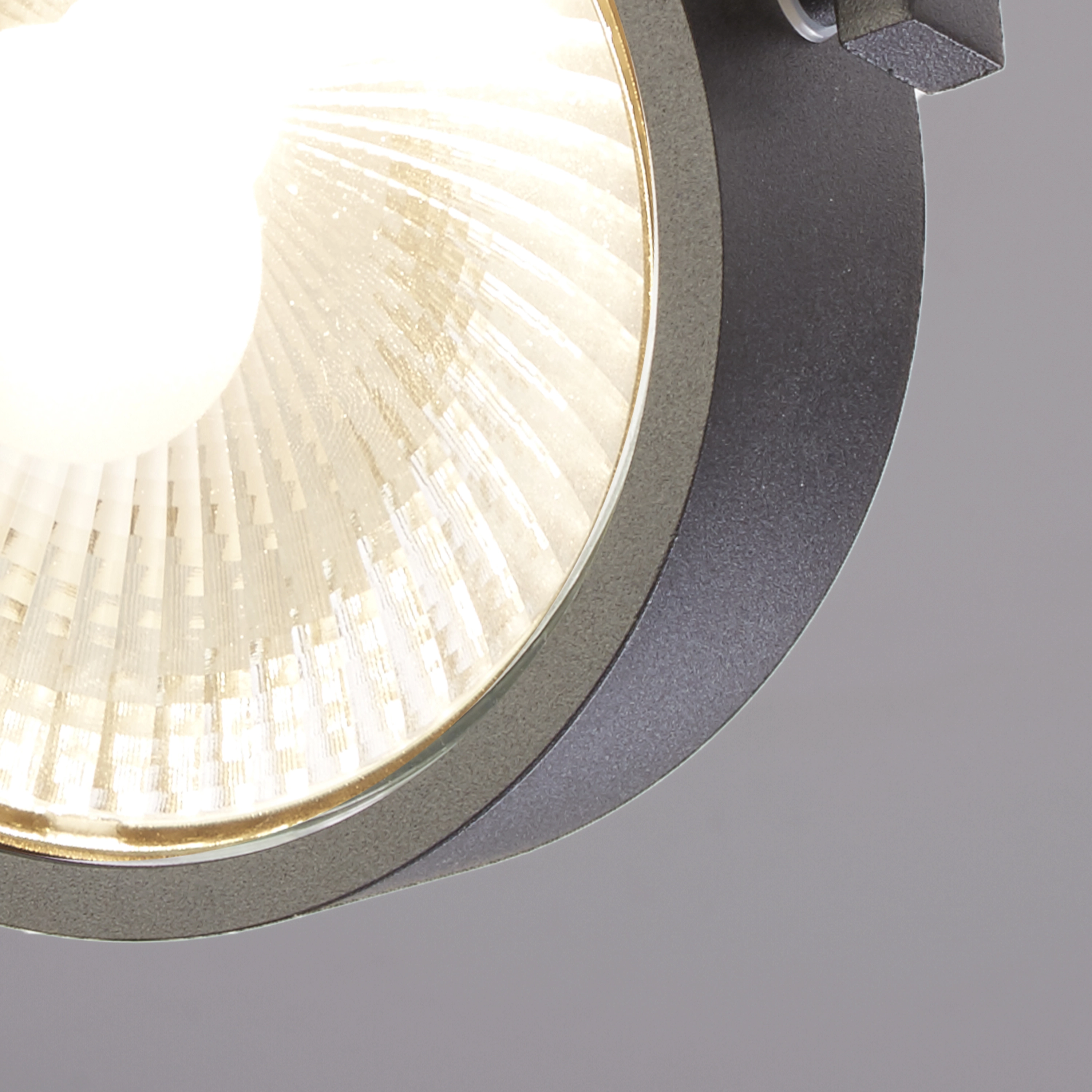 Opbouwspot Jupiter industrieel zwart Lyora 5053423275734