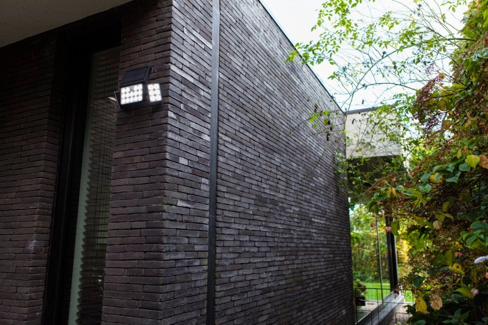 Zwarte wandlamp Tuda solar 3 Lutec 6939412013633