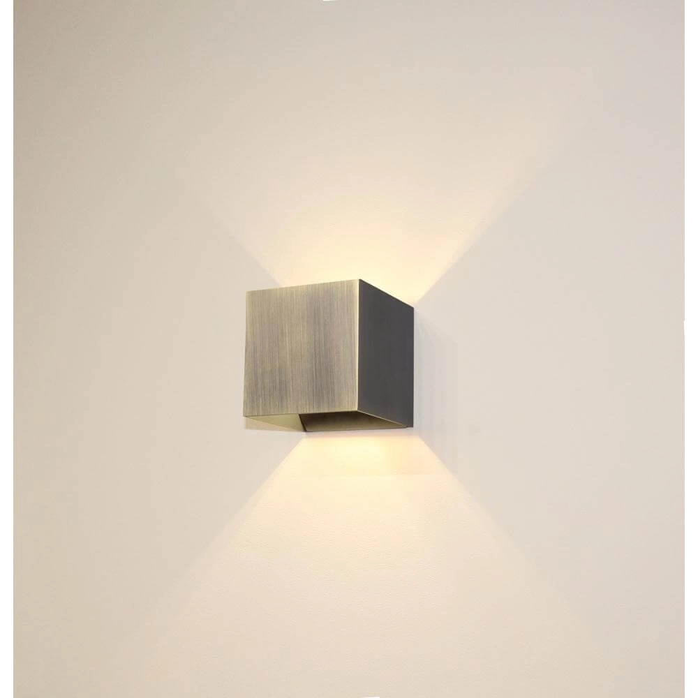 Vierkante wandlamp Gymm antiek brons