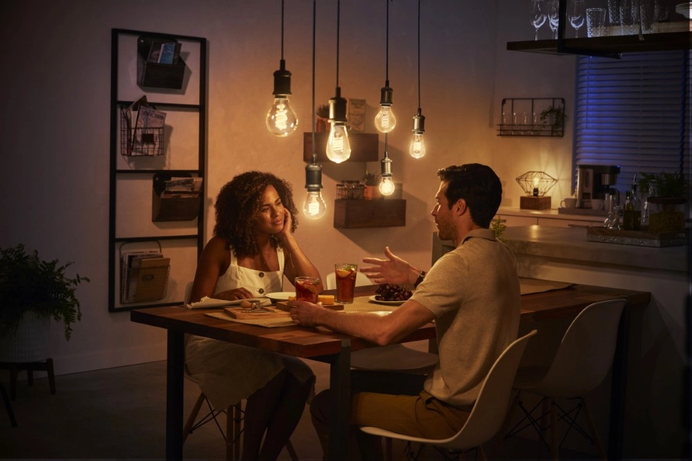 Lichtbron Hue - E27 - 7W - White 13,5cm hoog Philips 8719514342989