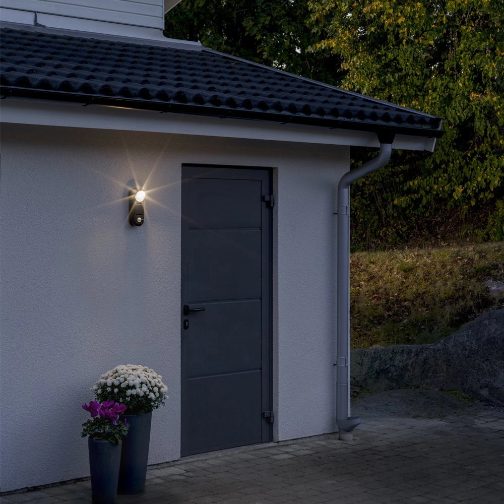 Wandspot Prato 10cm zwart met bewegingssensor KonstSmide 7318307696752