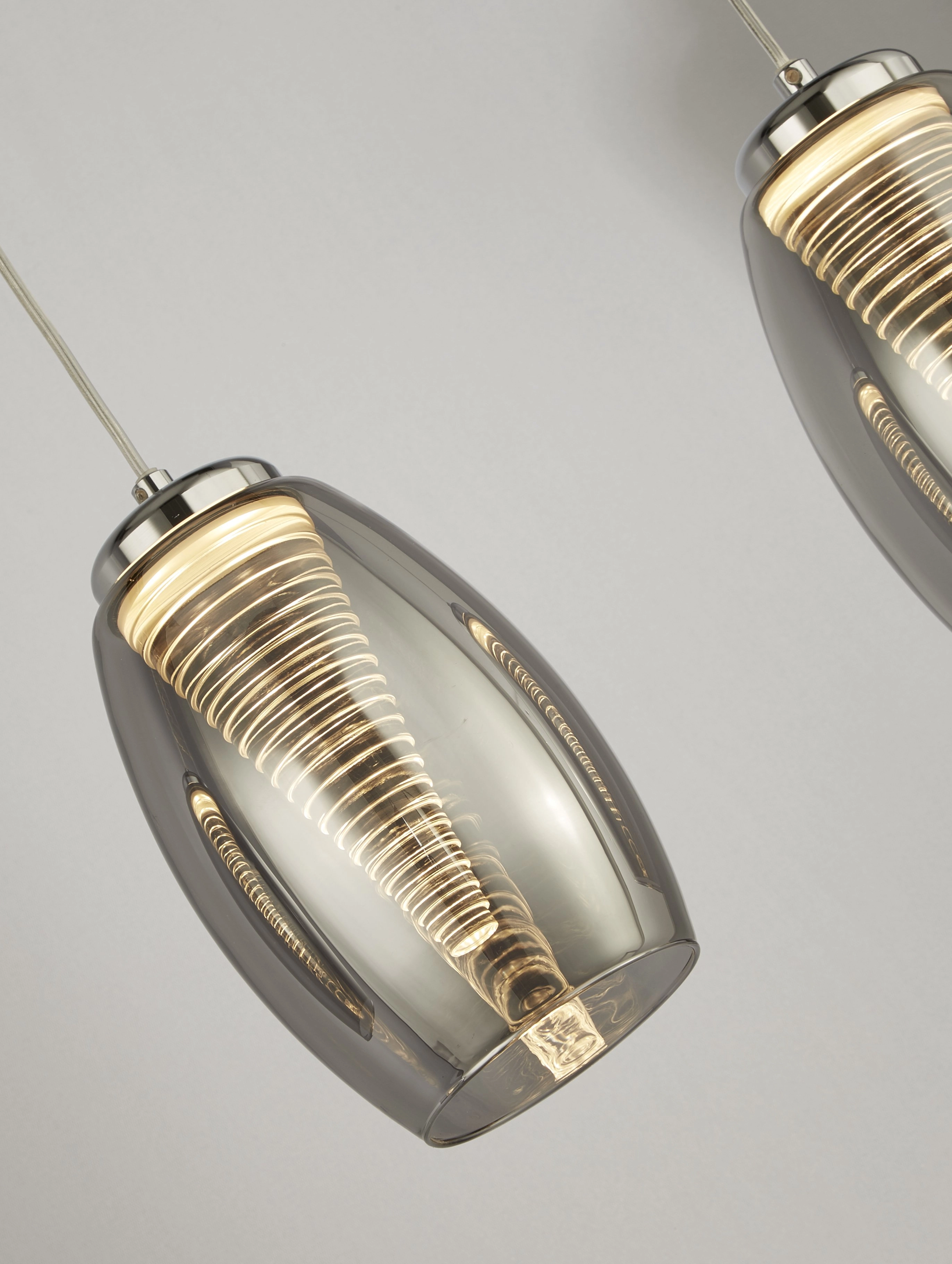 Eetkamer hanglamp Cyclone chroom met smoke glas Searchlight 5053423174525
