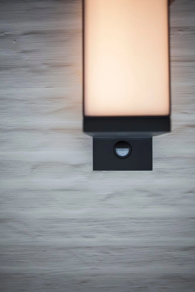 Wandlamp Cuba antraciet met sensor Lutec 6939412011998