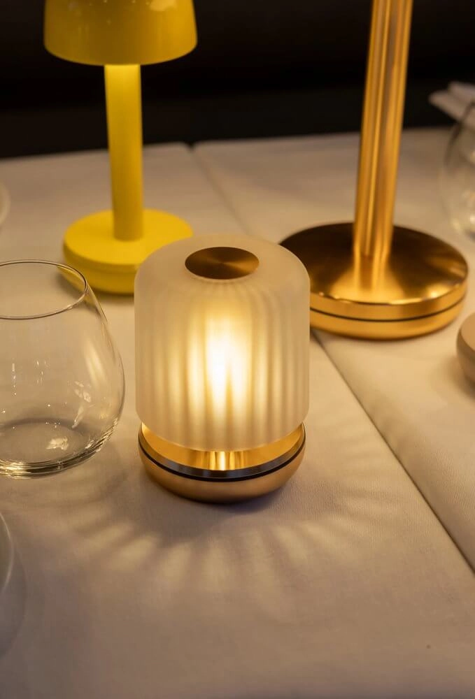 Oplaadbare tafellamp Firefly gold frosted Humble 6097522143159
