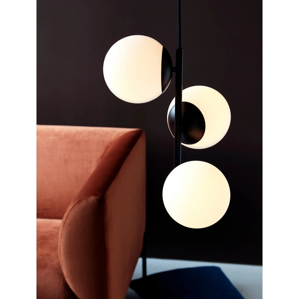 Hanglamp Lilly 3-lichts zwart met witte bol Nordlux 5701581458987