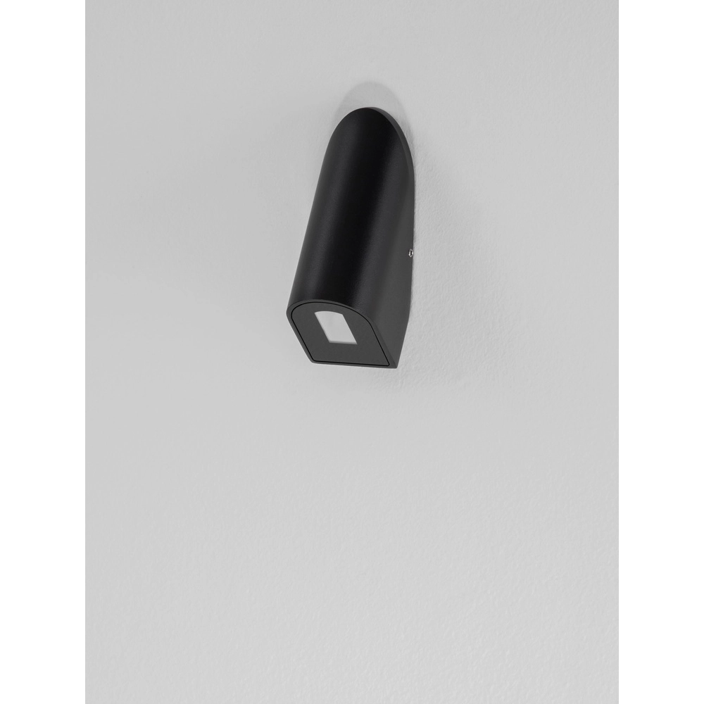 Strakke wandlamp Soren zwart Lyora 5212017481610