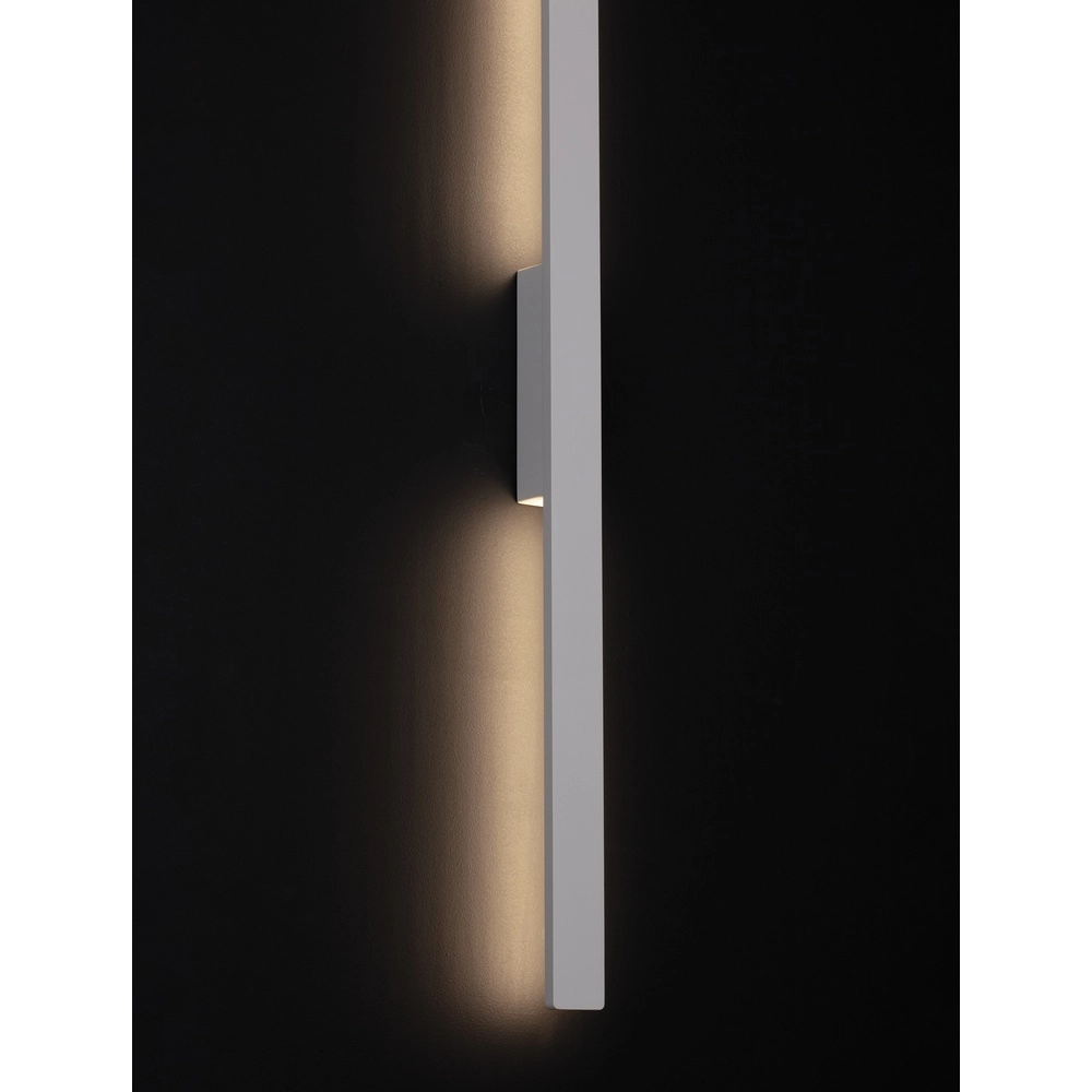 Strakke wandlamp Aneth wit 104cm Lyora 5212017447296