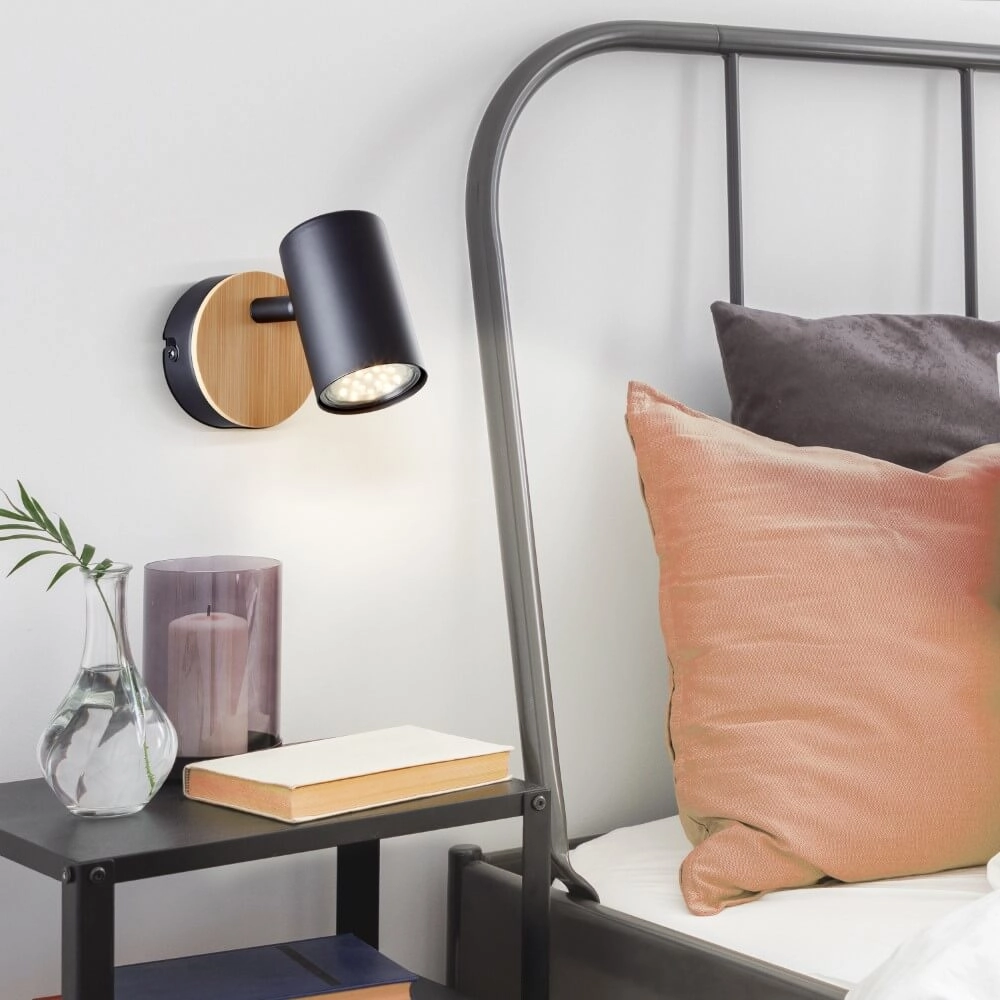 Wandlamp Niels zwart met hout Brilliant 4004353410192