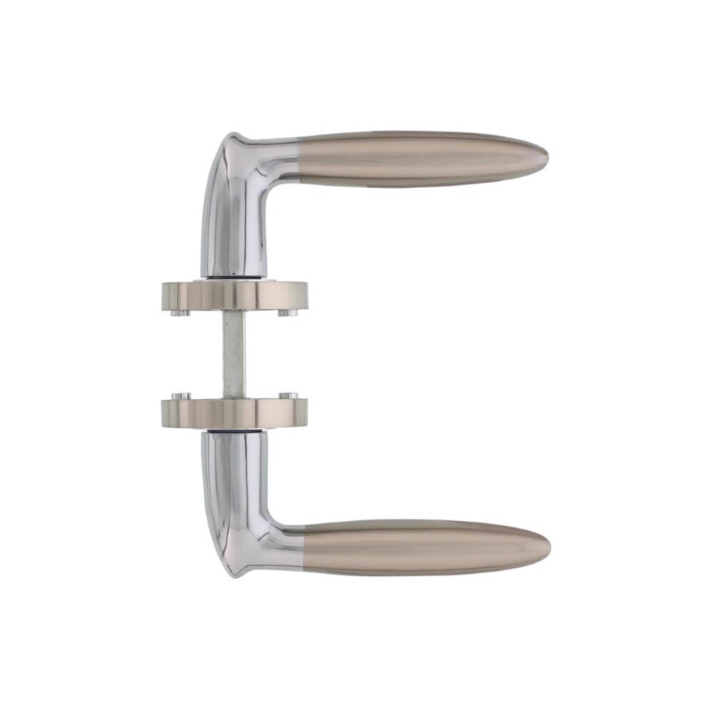 Landelijke deurklink Elen chroom op rozet Intersteel 8714186149140