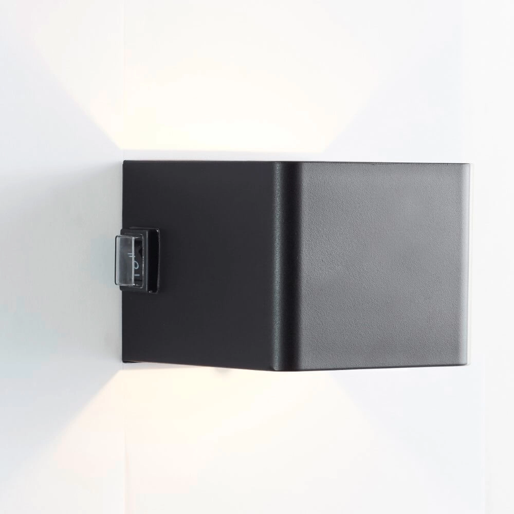 Draadloze buitenlamp Iseo oplaadbaar met sensor Brilliant 4004353435577