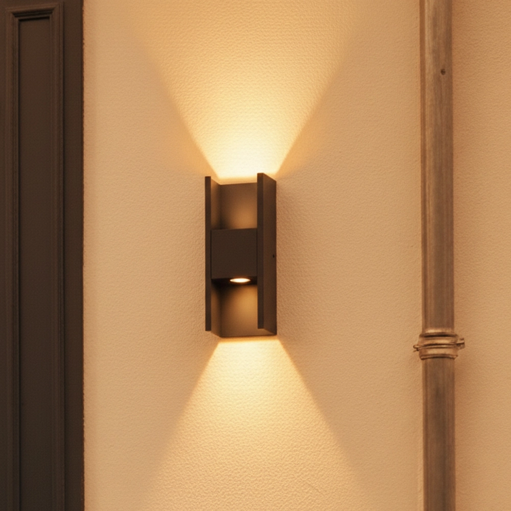 Wandspot Flatt zwart