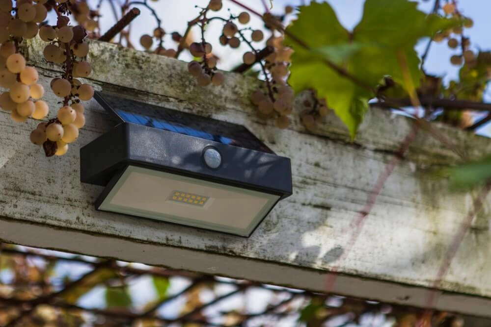 Solar wandlamp Arrow antraciet Lutec 6939412046402