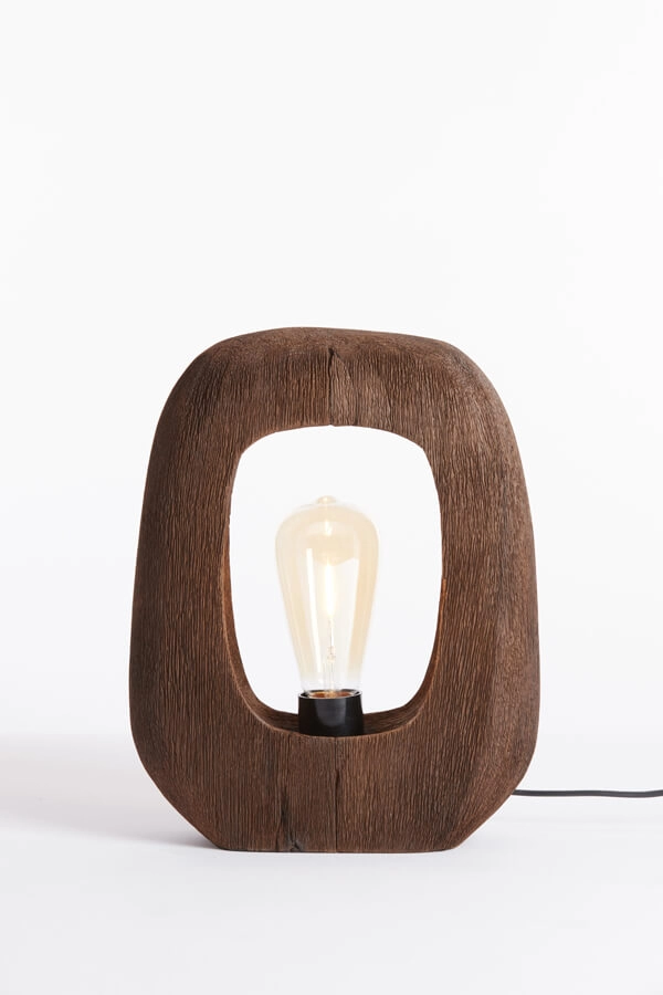 Donker houten tafellamp Kelafo 24 x 30cm